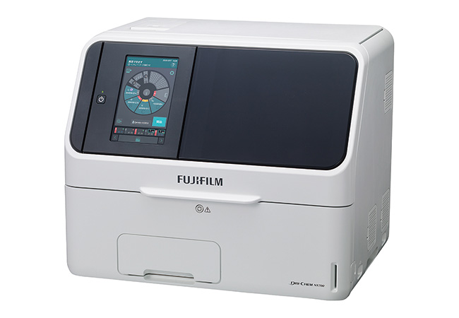 血液生化学検査装置（富士フイルム社製 富士ドライケム NX700）